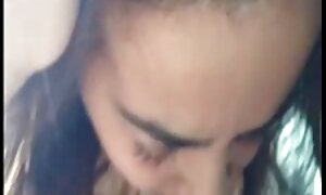 二人の美しい女の子と一緒に一度に楽しんで若い男 無料 セックス 動画 女性 向け