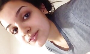 彼のコックをけいれん大きな自然な胸を持つ女性 女性 用 av 動画