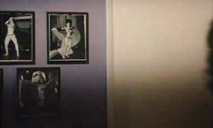 裸足で踏みつけることは、ブロンドの支配的なジーンズが奇妙なbedmatesになる 女性 用 無料 アダルト 動画