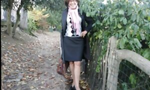 彼の妻をクソ男は側に彼女のパンティーを押し、弾性バンドの穴に長い髪を持っています イケメン 無料 エロ 動画
