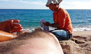 Lovelaceは売春婦のスポーツによって犯され、カメラでそれをもたらす エロ 動画 無料 女性 向け