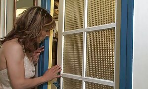 黒師穏や若手のクライアントソファー エロ 動画 女性 用 風俗