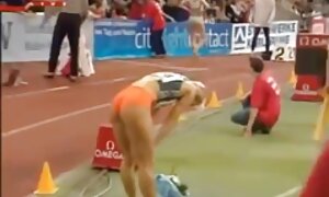 ロシアの学生によって剃られている膣に大人の先生の挿入ペニス 女性 の ため の アダルト 動画 アニメ