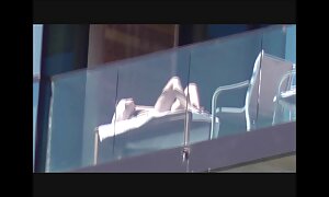 温泉はお母さんに白いストッキング広がる彼女の足広いと運指彼女の滑り 女性 専用 動画 クンニ