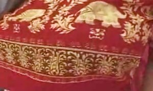 必須の軍の男は成熟した女性の膣を舐め、ソファの上に植える 女 が 見る 無料 エロ 動画